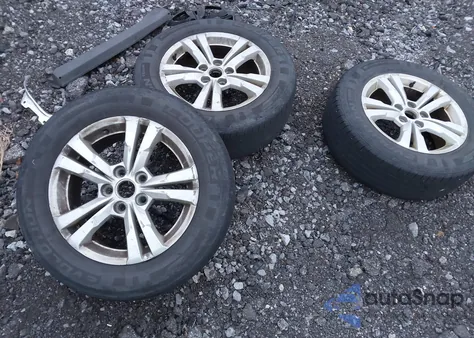 2013 Chevrolet Equinox 1Lt z USA, uszkodzony, nr VIN 2GNALDEK7D1169625